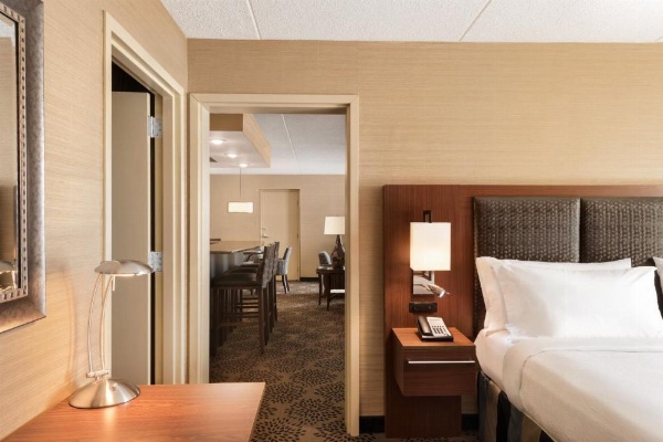 Holiday Inn Hotel & Suites Des Moines-Northwest image 16